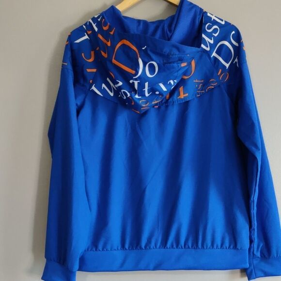 📏 Nike Boy's Track Jacket - Picture 3 of 5